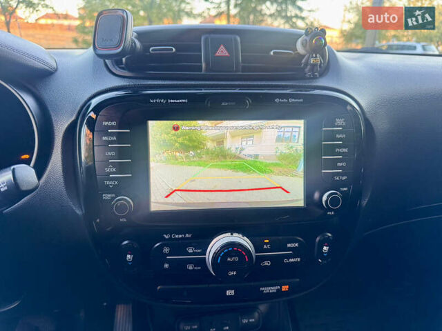 Черный Киа Soul, объемом двигателя 2 л и пробегом 190 тыс. км за 9700 $, фото 47 на Automoto.ua