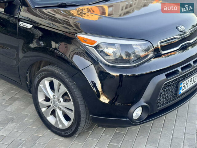 Черный Киа Soul, объемом двигателя 2 л и пробегом 190 тыс. км за 9700 $, фото 4 на Automoto.ua