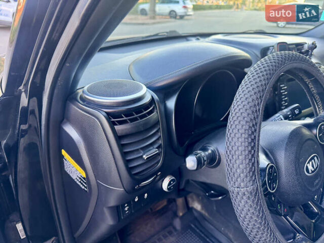 Черный Киа Soul, объемом двигателя 2 л и пробегом 190 тыс. км за 9700 $, фото 45 на Automoto.ua