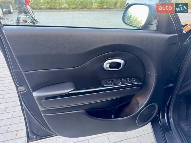 Черный Киа Soul, объемом двигателя 2 л и пробегом 190 тыс. км за 9700 $, фото 50 на Automoto.ua