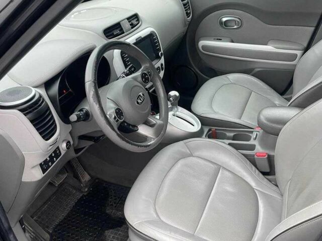 Черный Киа Soul, объемом двигателя 0 л и пробегом 149 тыс. км за 5800 $, фото 12 на Automoto.ua