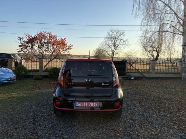 Черный Киа Soul, объемом двигателя 0 л и пробегом 134 тыс. км за 5600 $, фото 3 на Automoto.ua