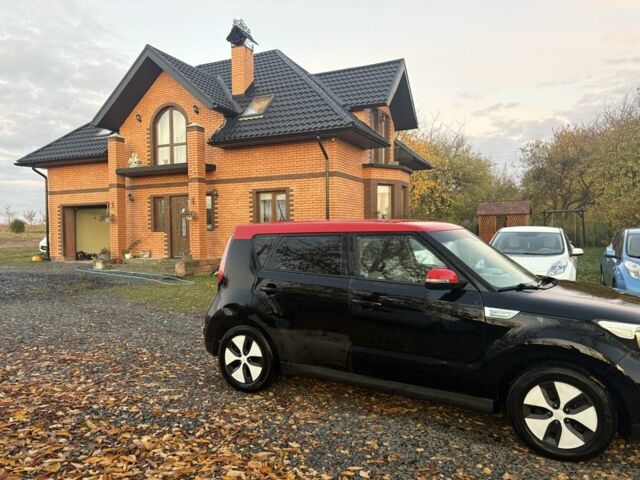 Черный Киа Soul, объемом двигателя 0 л и пробегом 134 тыс. км за 5600 $, фото 3 на Automoto.ua