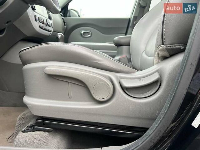 Черный Киа Soul, объемом двигателя 0 л и пробегом 100 тыс. км за 9790 $, фото 17 на Automoto.ua