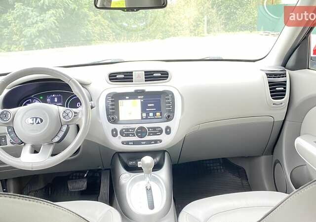 Черный Киа Soul, объемом двигателя 0 л и пробегом 82 тыс. км за 7499 $, фото 12 на Automoto.ua