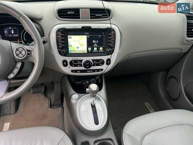 Черный Киа Soul, объемом двигателя 0 л и пробегом 100 тыс. км за 9790 $, фото 26 на Automoto.ua