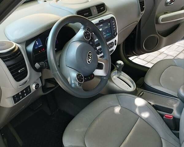 Черный Киа Soul, объемом двигателя 0 л и пробегом 134 тыс. км за 7150 $, фото 8 на Automoto.ua