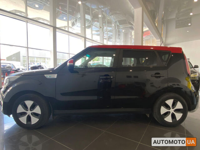 Чорний Кіа Soul, об'ємом двигуна 30 л та пробігом 135 тис. км за 9800 $, фото 3 на Automoto.ua