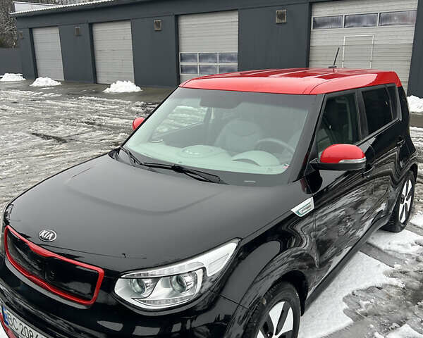 Черный Киа Soul, объемом двигателя 0 л и пробегом 182 тыс. км за 8500 $, фото 2 на Automoto.ua