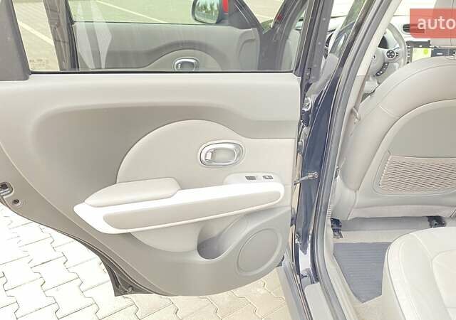 Черный Киа Soul, объемом двигателя 0 л и пробегом 82 тыс. км за 7499 $, фото 24 на Automoto.ua
