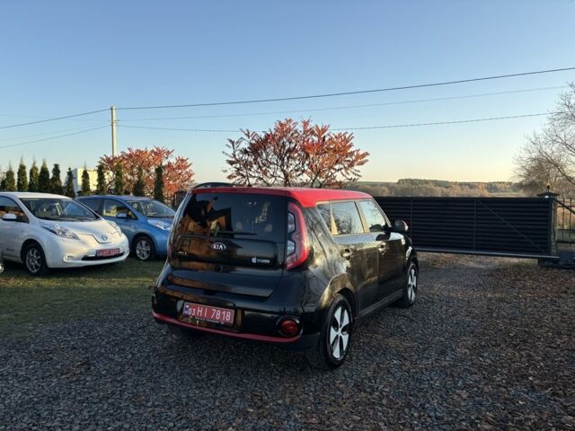 Черный Киа Soul, объемом двигателя 0 л и пробегом 134 тыс. км за 5600 $, фото 2 на Automoto.ua