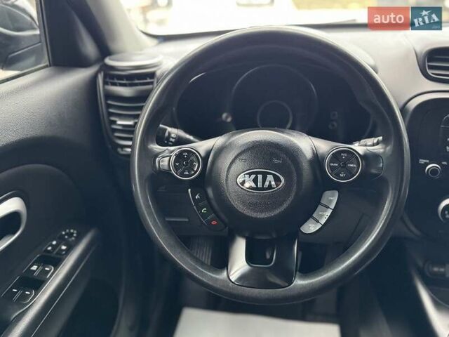 Черный Киа Soul, объемом двигателя 1.59 л и пробегом 153 тыс. км за 9500 $, фото 12 на Automoto.ua