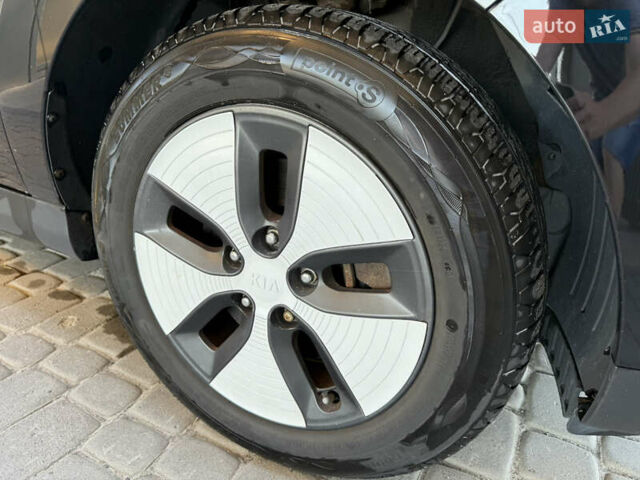 Чорний Кіа Soul, об'ємом двигуна 0 л та пробігом 37 тис. км за 6799 $, фото 29 на Automoto.ua
