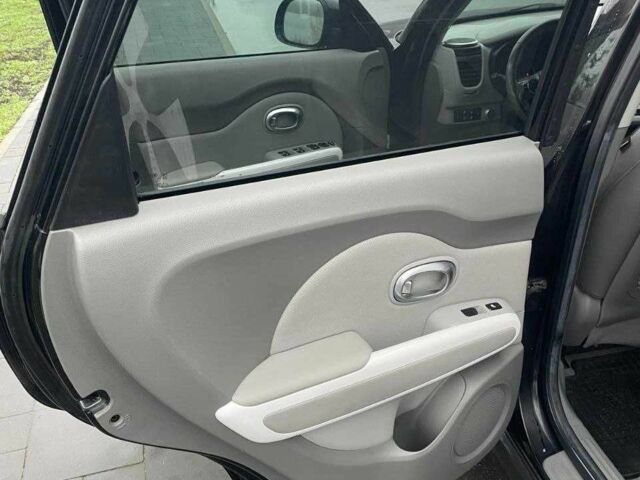 Черный Киа Soul, объемом двигателя 0 л и пробегом 149 тыс. км за 5800 $, фото 18 на Automoto.ua