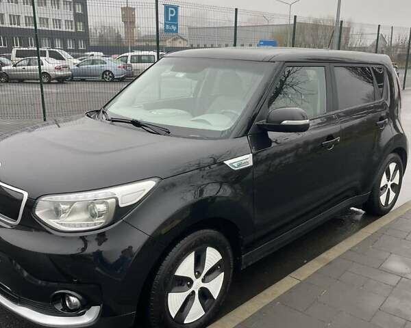 Черный Киа Soul, объемом двигателя 0 л и пробегом 149 тыс. км за 5800 $, фото 2 на Automoto.ua