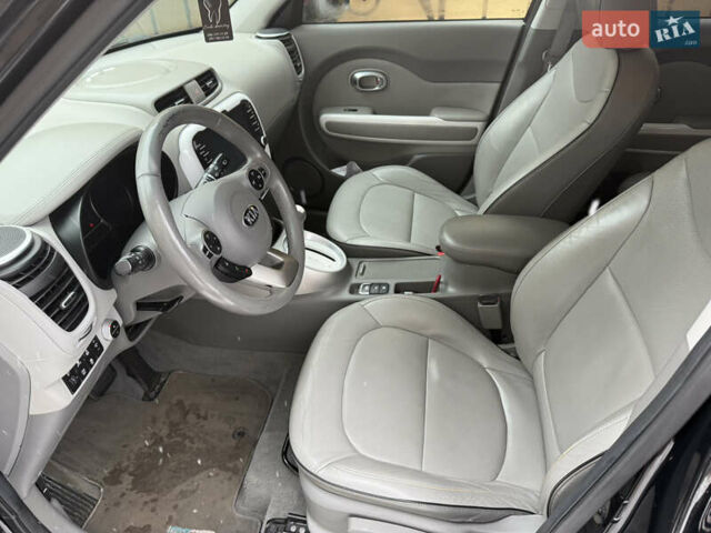 Чорний Кіа Soul, об'ємом двигуна 0 л та пробігом 159 тис. км за 8300 $, фото 14 на Automoto.ua