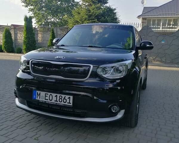 Чорний Кіа Soul, об'ємом двигуна 0 л та пробігом 150 тис. км за 9950 $, фото 6 на Automoto.ua