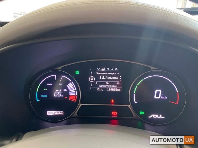 Чорний Кіа Soul, об'ємом двигуна 30 л та пробігом 135 тис. км за 9800 $, фото 19 на Automoto.ua