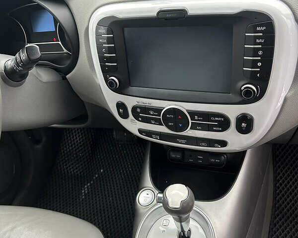 Черный Киа Soul, объемом двигателя 0 л и пробегом 182 тыс. км за 8500 $, фото 13 на Automoto.ua