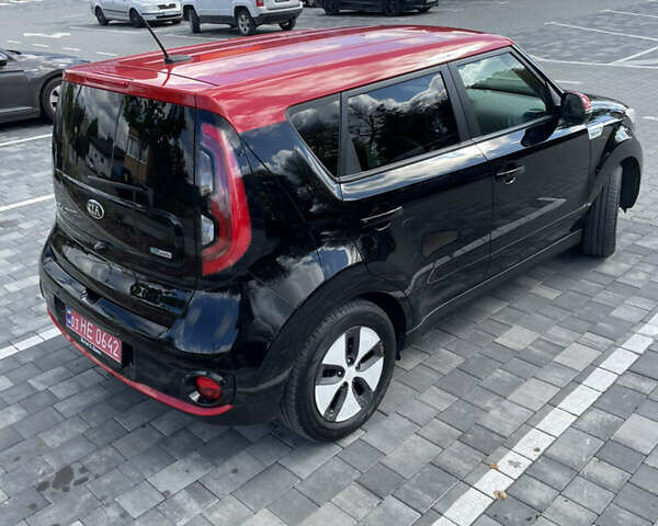Черный Киа Soul, объемом двигателя 0 л и пробегом 125 тыс. км за 10900 $, фото 3 на Automoto.ua