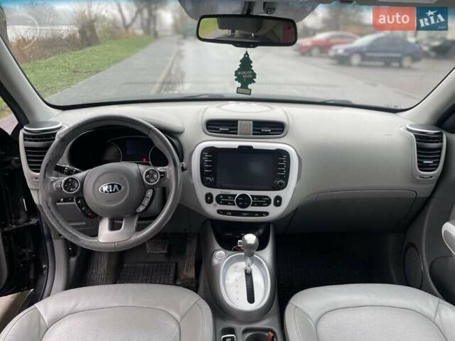 Черный Киа Soul, объемом двигателя 0 л и пробегом 149 тыс. км за 5800 $, фото 19 на Automoto.ua
