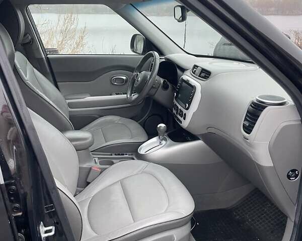 Черный Киа Soul, объемом двигателя 0 л и пробегом 149 тыс. км за 5800 $, фото 24 на Automoto.ua