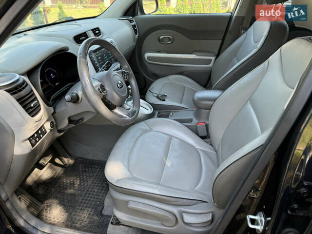 Чорний Кіа Soul, об'ємом двигуна 0 л та пробігом 37 тис. км за 6799 $, фото 73 на Automoto.ua