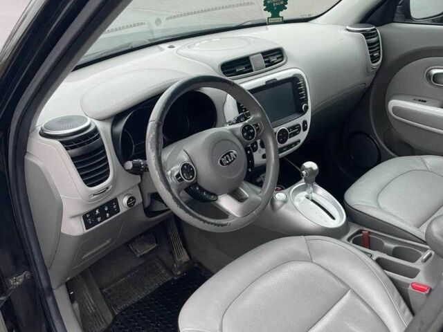 Черный Киа Soul, объемом двигателя 0 л и пробегом 149 тыс. км за 5800 $, фото 13 на Automoto.ua