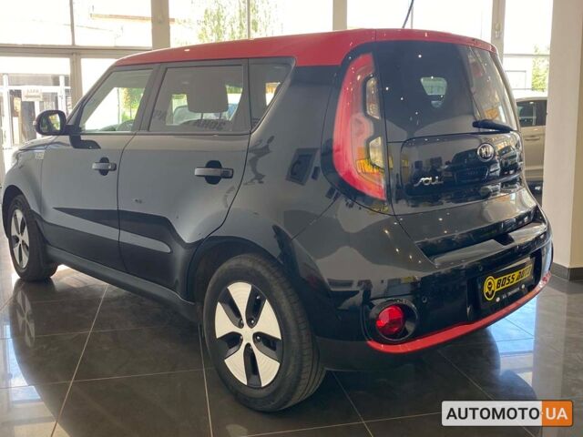 Чорний Кіа Soul, об'ємом двигуна 30 л та пробігом 135 тис. км за 9800 $, фото 4 на Automoto.ua