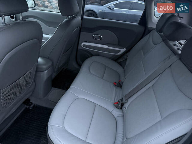 Черный Киа Soul, объемом двигателя 0 л и пробегом 98 тыс. км за 7000 $, фото 30 на Automoto.ua