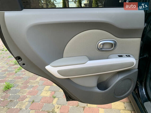 Черный Киа Soul, объемом двигателя 0 л и пробегом 158 тыс. км за 5999 $, фото 28 на Automoto.ua