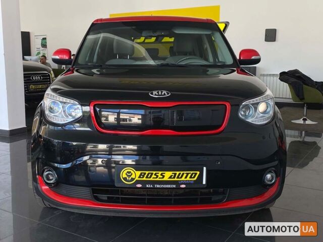 Чорний Кіа Soul, об'ємом двигуна 30 л та пробігом 135 тис. км за 9800 $, фото 1 на Automoto.ua