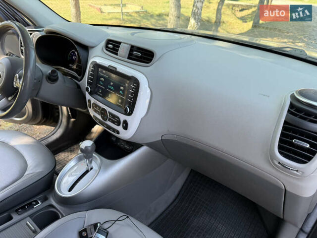Чорний Кіа Soul, об'ємом двигуна 0 л та пробігом 37 тис. км за 6799 $, фото 42 на Automoto.ua