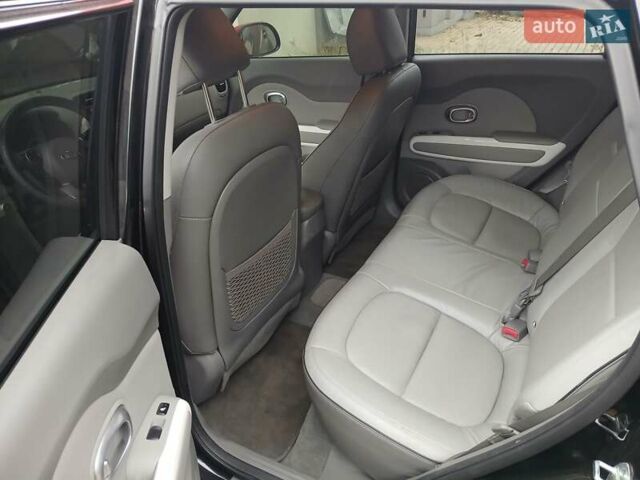 Чорний Кіа Soul, об'ємом двигуна 0 л та пробігом 104 тис. км за 9900 $, фото 5 на Automoto.ua