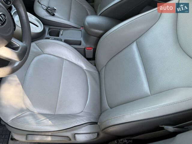 Чорний Кіа Soul, об'ємом двигуна 0 л та пробігом 37 тис. км за 6799 $, фото 71 на Automoto.ua