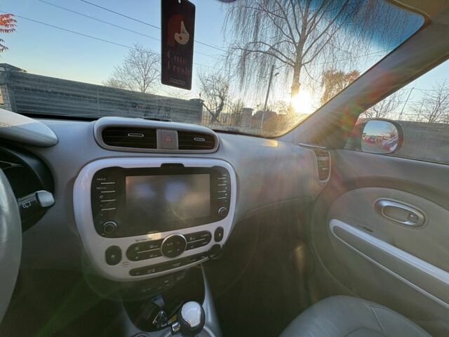 Черный Киа Soul, объемом двигателя 0 л и пробегом 134 тыс. км за 5600 $, фото 18 на Automoto.ua