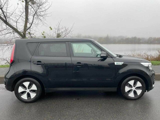 Черный Киа Soul, объемом двигателя 0 л и пробегом 149 тыс. км за 5800 $, фото 2 на Automoto.ua