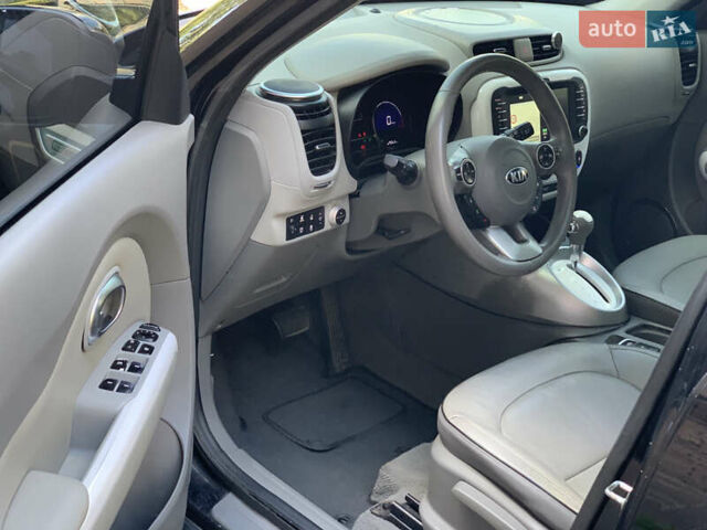 Черный Киа Soul, объемом двигателя 0 л и пробегом 158 тыс. км за 5999 $, фото 7 на Automoto.ua