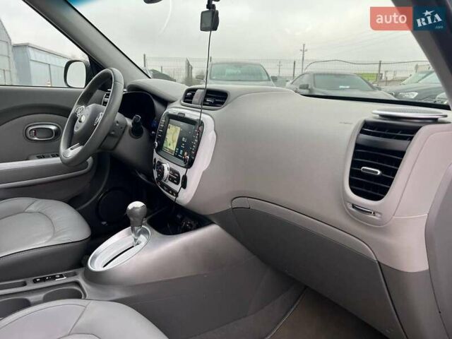 Черный Киа Soul, объемом двигателя 0 л и пробегом 100 тыс. км за 9790 $, фото 39 на Automoto.ua