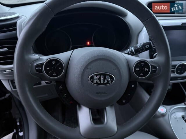 Черный Киа Soul, объемом двигателя 0 л и пробегом 98 тыс. км за 7000 $, фото 19 на Automoto.ua