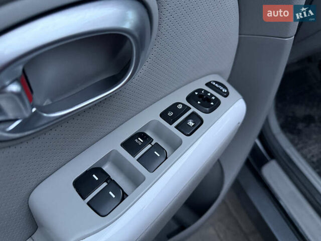 Черный Киа Soul, объемом двигателя 0 л и пробегом 98 тыс. км за 7000 $, фото 25 на Automoto.ua