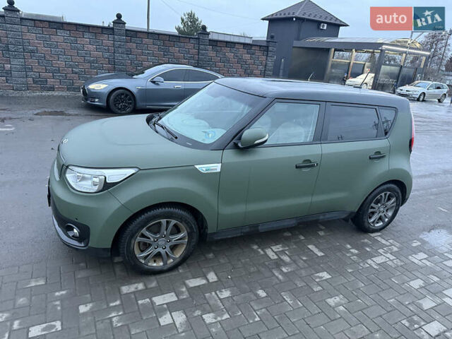 Черный Киа Soul, объемом двигателя 0 л и пробегом 98 тыс. км за 7000 $, фото 2 на Automoto.ua