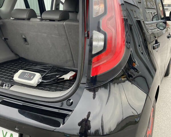 Чорний Кіа Soul, об'ємом двигуна 0 л та пробігом 118 тис. км за 7699 $, фото 18 на Automoto.ua