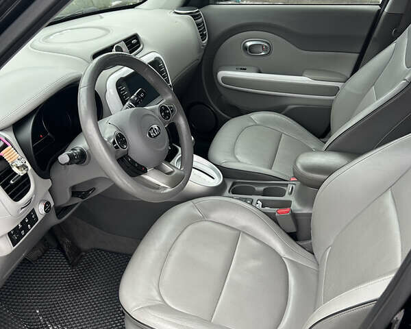 Черный Киа Soul, объемом двигателя 0 л и пробегом 182 тыс. км за 8500 $, фото 7 на Automoto.ua