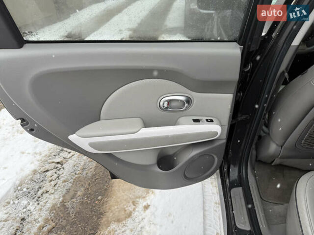 Чорний Кіа Soul, об'ємом двигуна 0 л та пробігом 159 тис. км за 8300 $, фото 18 на Automoto.ua