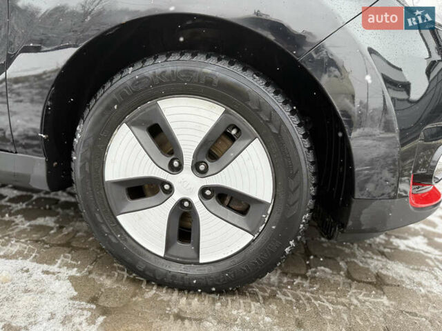 Чорний Кіа Soul, об'ємом двигуна 0 л та пробігом 159 тис. км за 8300 $, фото 13 на Automoto.ua