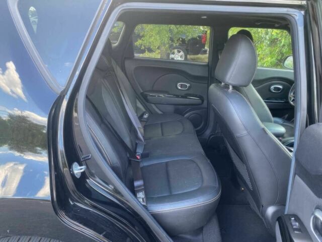 Черный Киа Soul, объемом двигателя 2 л и пробегом 80 тыс. км за 6200 $, фото 7 на Automoto.ua