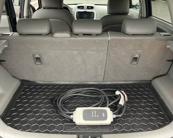 Чорний Кіа Soul, об'ємом двигуна 0 л та пробігом 118 тис. км за 7699 $, фото 17 на Automoto.ua