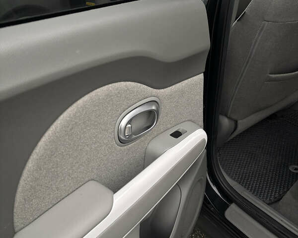 Черный Киа Soul, объемом двигателя 0 л и пробегом 100 тыс. км за 9100 $, фото 37 на Automoto.ua