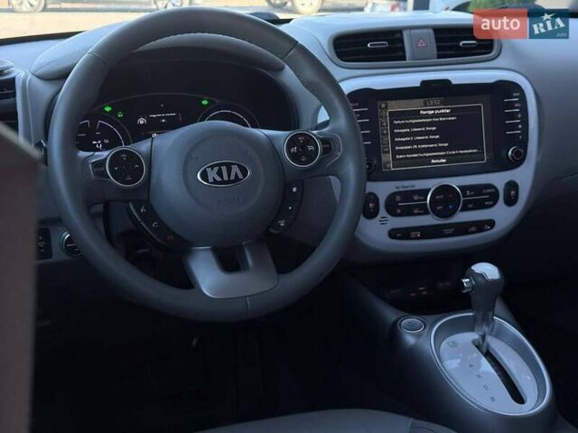 Черный Киа Soul, объемом двигателя 0 л и пробегом 175 тыс. км за 6400 $, фото 38 на Automoto.ua